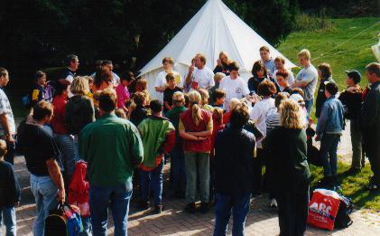 erste Versammlung
auf dem Bückeberg